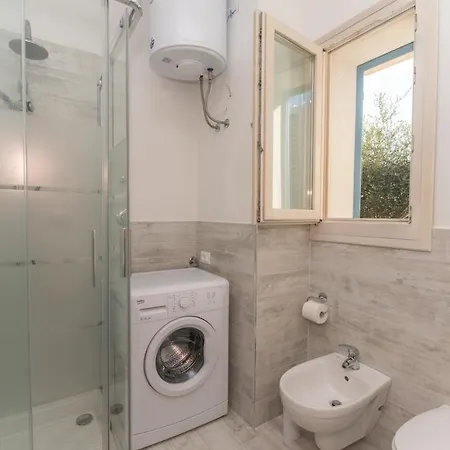 Apartment Marina House - Luxury Apartment, Sea View, Wi-fi, Aircon - Key To *