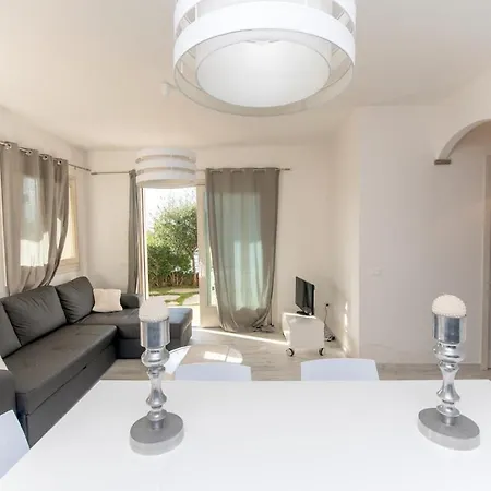 Apartment Marina House - Luxury Apartment, Sea View, Wi-fi, Aircon - Key To