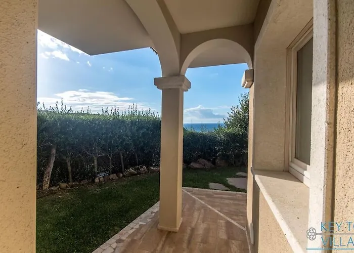 Marina House - Luxury Apartment, Sea View, Wi-fi, Aircon - Key To Appartement *
