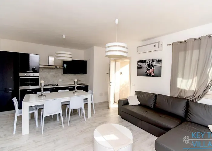 Marina House - Luxury Apartment, Sea View, Wi-fi, Aircon - Key To Appartement *