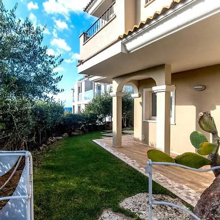 Marina House - Luxury Apartment, Sea View, Wi-fi, Aircon - Key To Apartament