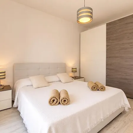 Marina House - Luxury Apartment, Sea View, Wi-fi, Aircon - Key To * Castelsardo