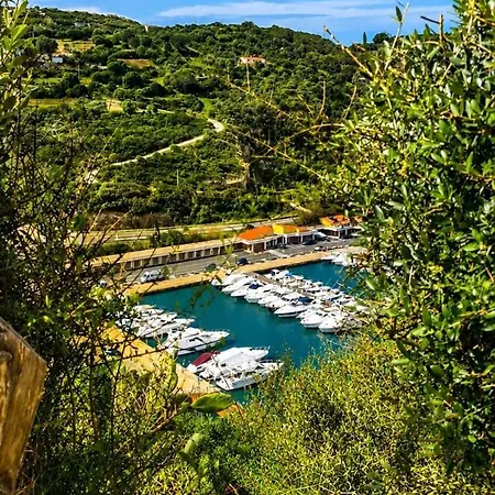 Marina House - Luxury Apartment, Sea View, Wi-fi, Aircon - Key To Appartamento Castelsardo