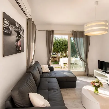 Marina House - Luxury Apartment, Sea View, Wi-fi, Aircon - Key To * Castelsardo