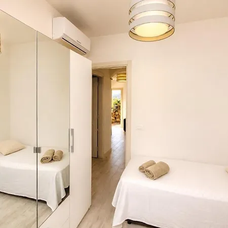 Marina House - Luxury Apartment, Sea View, Wi-fi, Aircon - Key To * Castelsardo